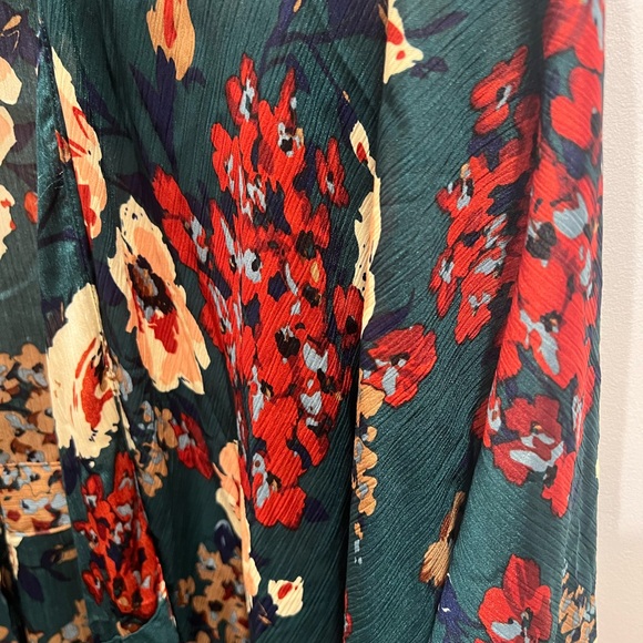 Floral Kimono/Poncho - Picture 3 of 4